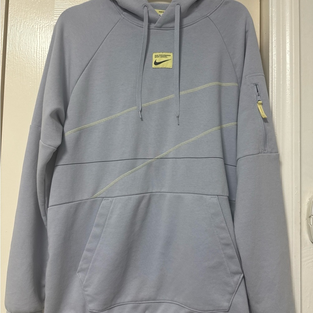 Nike Men's Light Gray Crewneck Pullover with Yellow Accents A56